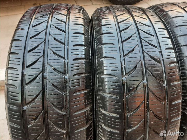 Yokohama W.Drive WY01 215/65 R16