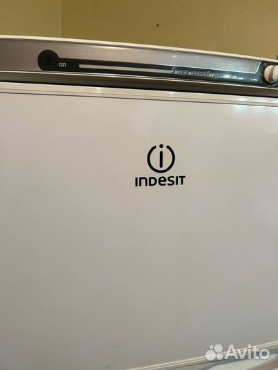 Новый холодильник индезит