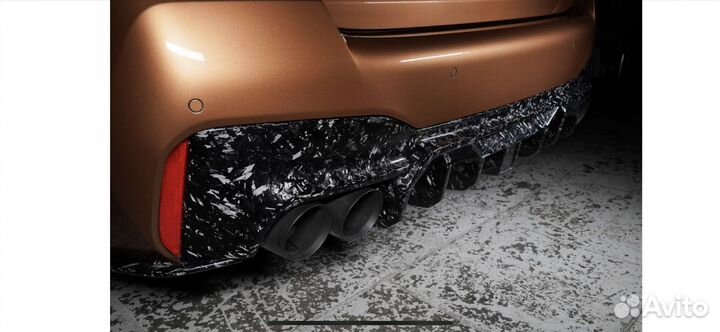 Элероны карбон на BMW M5 M8