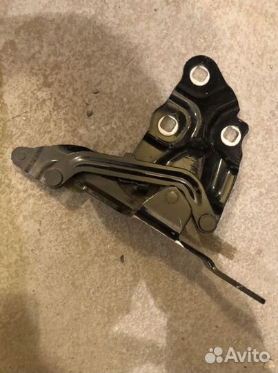 Петля капота правая BMW X3 F25