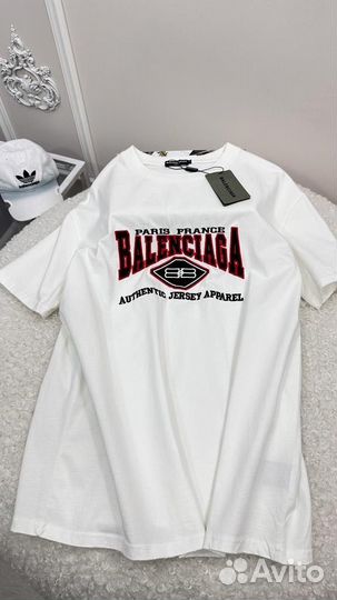 Футболка balenciaga