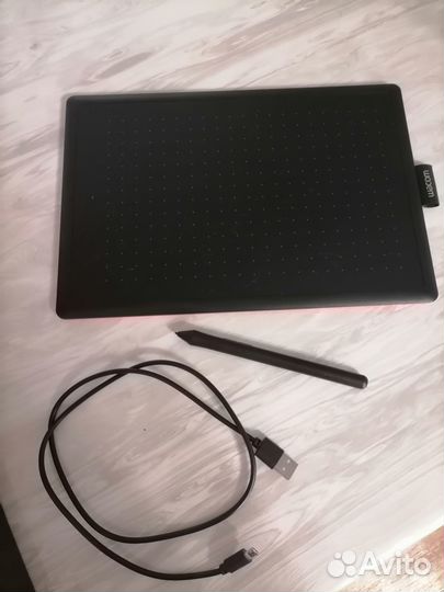 Графический планшет One by Wacom