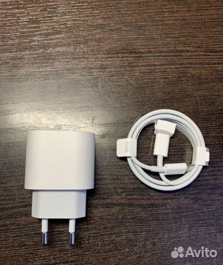 Зарядка на iPhone 20w оригинал