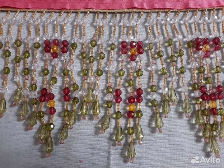 Тесьма из бусин и бисера