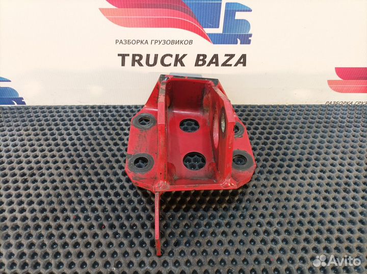 1629924 Кронштейн стойки стабилизатора левый