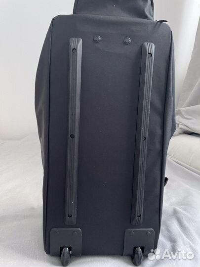 Спортивная дорожная сумка , пума