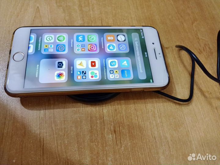 Беспроводное зарядное устройство для телефона