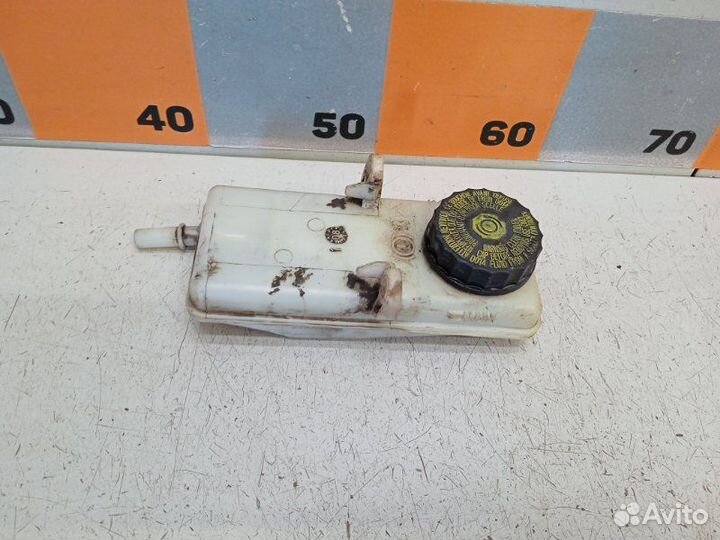 Бачок главного тормозного цилиндра Peugeot 308 4A