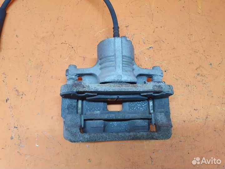 Суппорт тормозной задний правый Cadillac Srx 3.6