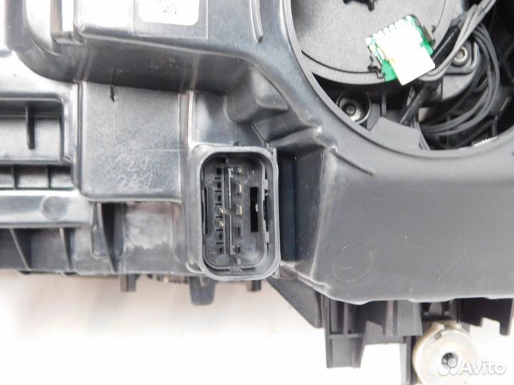 Фара правая BMW 5-Series/M5