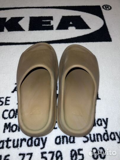 Yeezy slide ochre 9us