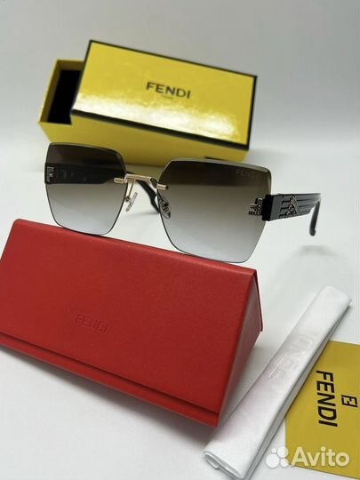 Солнцезащитные очки fendi