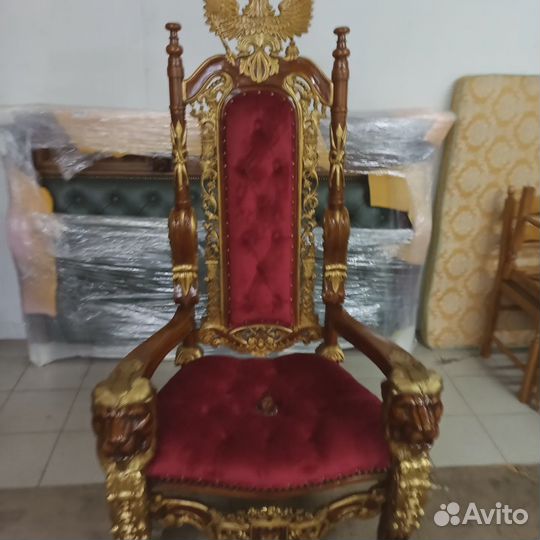 Перетяжка и ремонт мягкой мебели whatsapp 24 часа