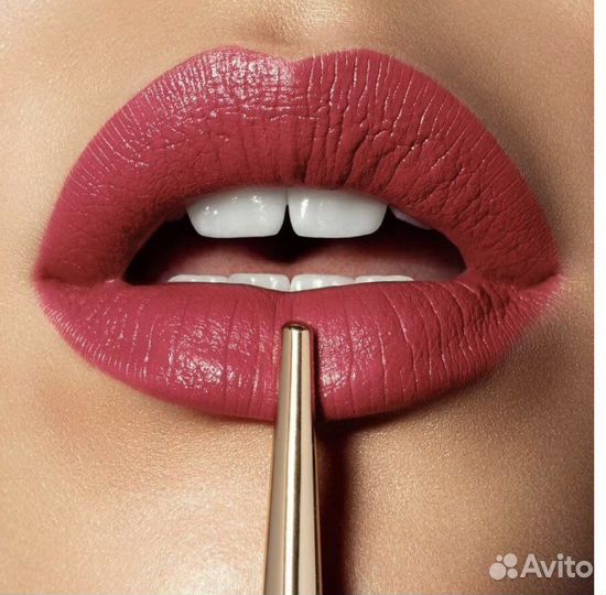 Hourglass помады