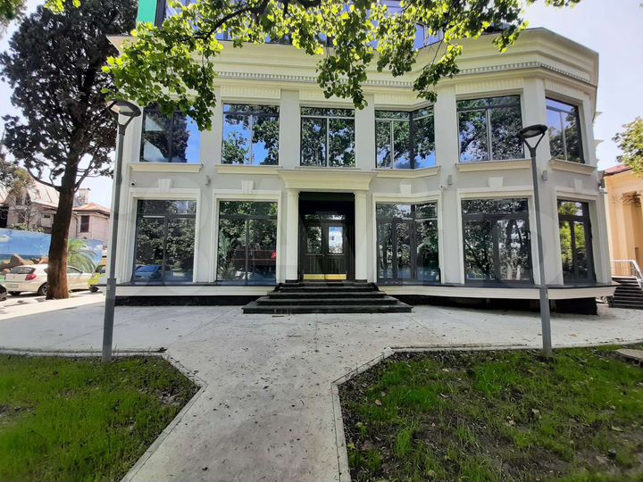 Аренда здания 836м² в центре Сочи