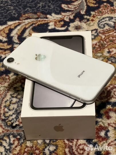 iPhone Xr, 64 ГБ