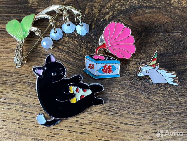 Эмалированные значки