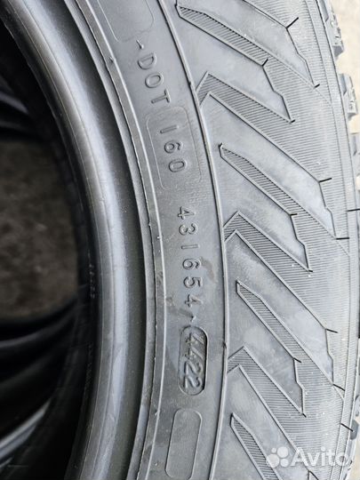 Nokian Tyres Nordman 8 SUV 215/60 R17 100T