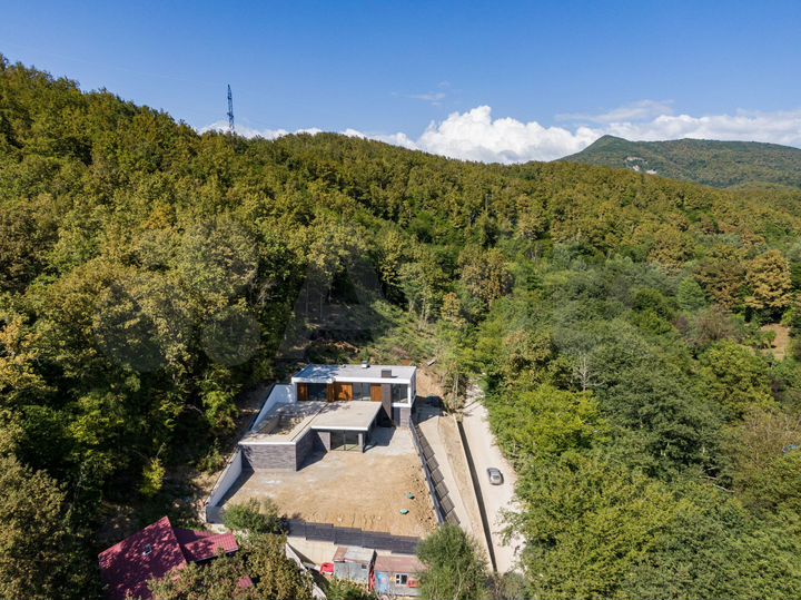 Дом 210 м² на участке 10 сот.