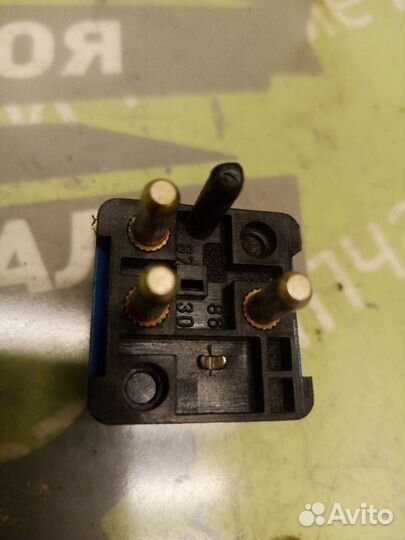 Реле Mercedes-Benz W202 седан 2.3 kompressor M111