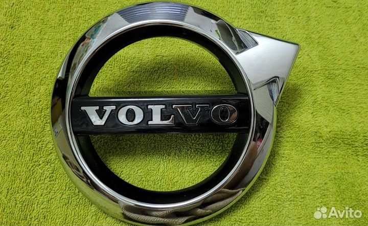 Эмблема решетки радиатора Volvo XC90 2014-2019