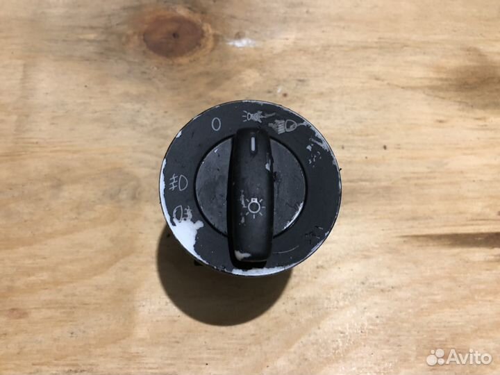 Переключатель света фар Volkswagen 1K0941431C