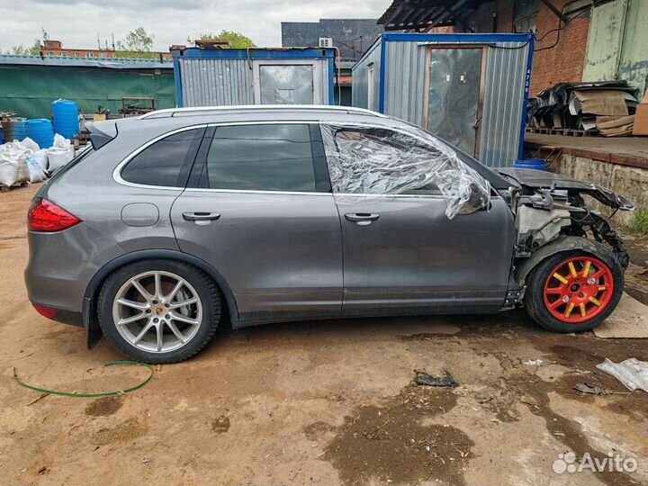 Porsche Cayenne S 4.8 AT, 2010, битый, 150 000 км