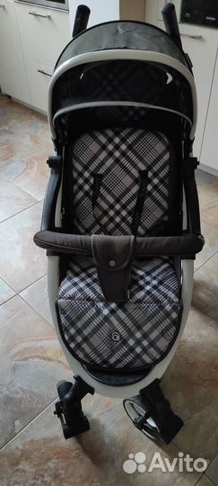 Прогулочная коляска с надувными колесами