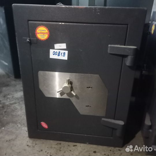 Продам сейфы