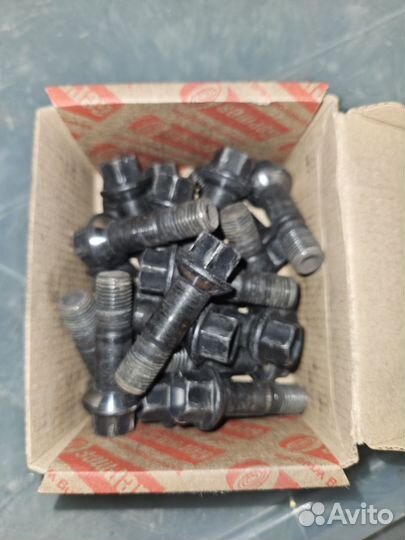 Koмплект колёс для мерседес 235/60/r18