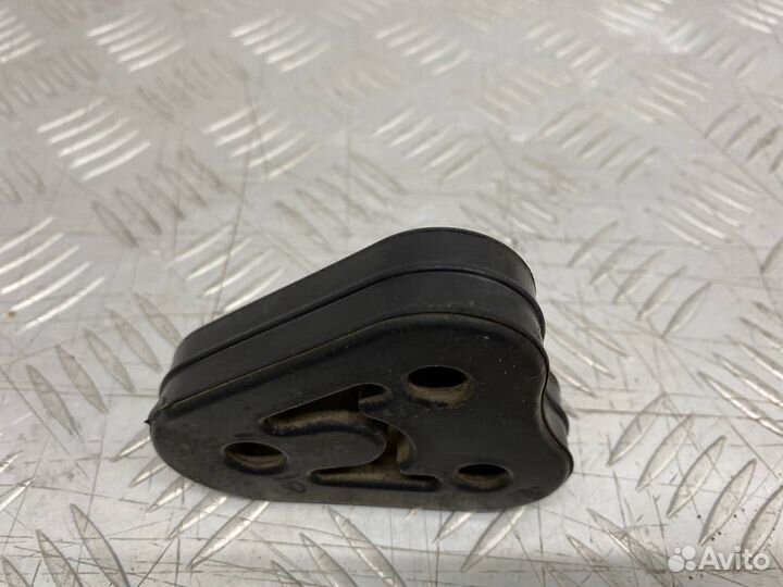 Б/У подушка глушителя (крепления, кронштейн