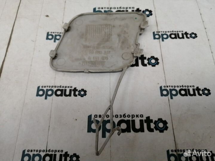 Заглушка букс крюка заднего бампера 20886337 Opel