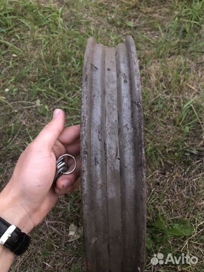 19 колесо советского мотоцикла днепр