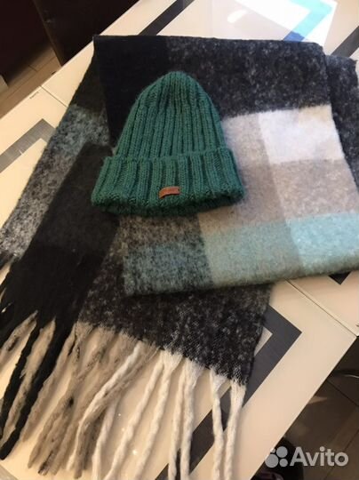 Комплект шапка и шарф женский