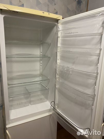 Холодильник zanussi ZRB 350