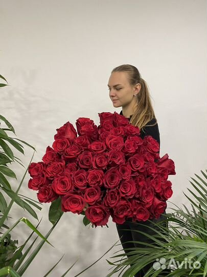 Букет красных роз сорт freedom