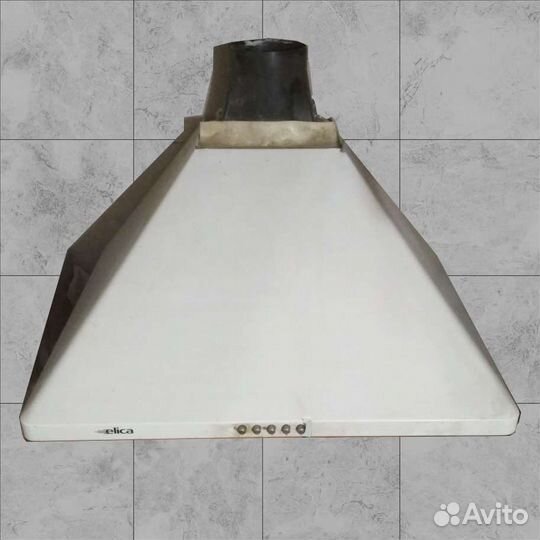 Итальянская вытяжка Elica торг