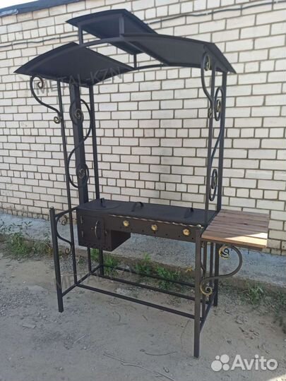 Мангал с крышей 