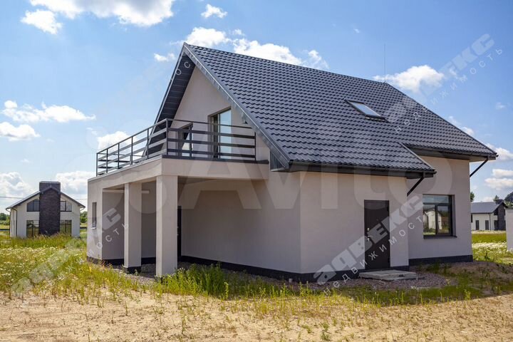 Коттедж 215 м² на участке 15 сот.