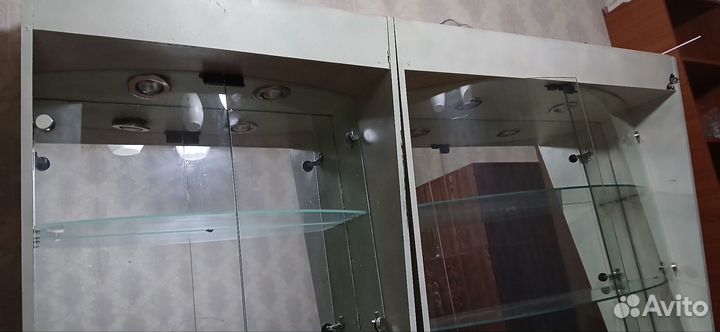 Стеллаж Витрина со стеклом и подсветкой