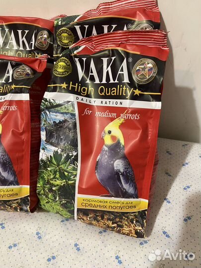 Корм vaka для средних попугаев
