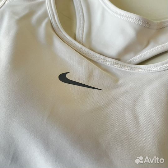 Спортивный топ бра Nike Swoosh Bra Оригинал