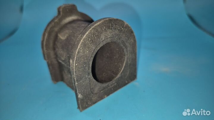 Втулки стабилизатора переднего toyota 4881560350