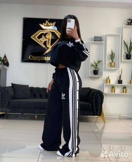 Костюм спортивный