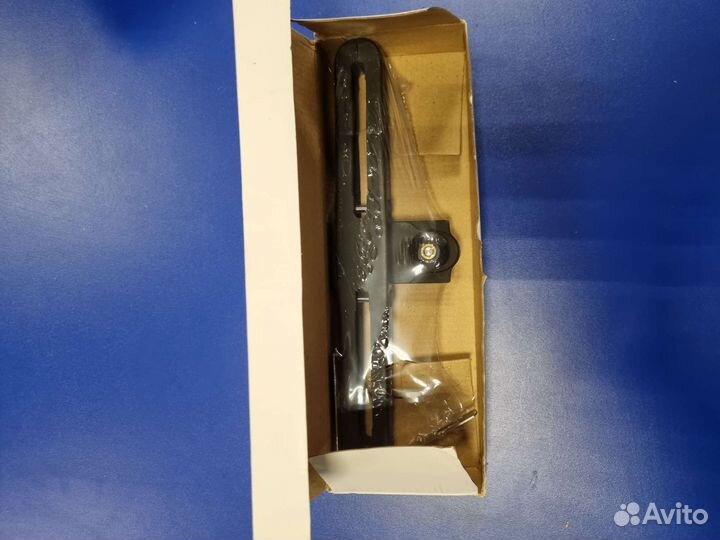 Портативный монитор с DVD (встроенный плеер)