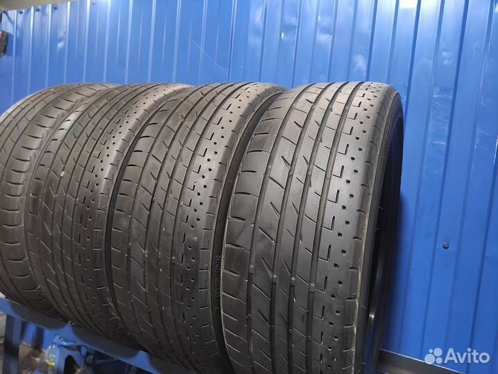 Bridgestone Playz PX-RV 215/45 R18