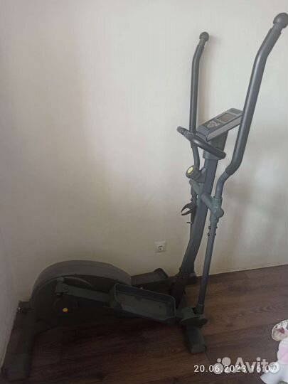 Эллиптический тренажер torneo