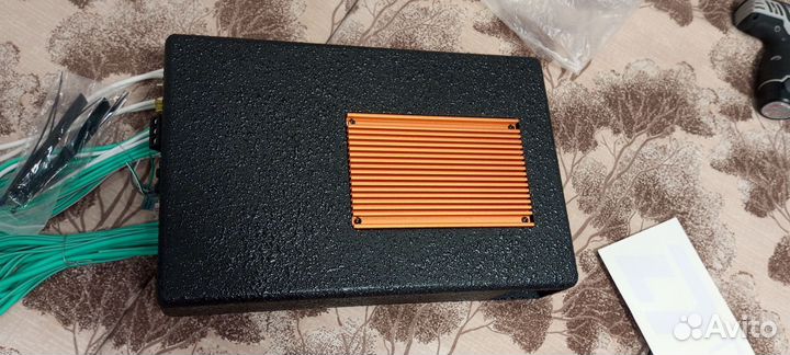 Активный сабвуфер под сиденье