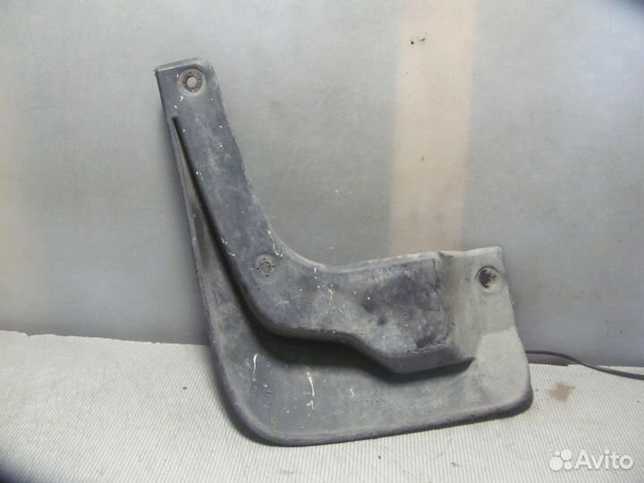 Брызговик передний правый Hyundai i30 2007-2012