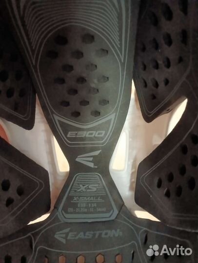 Шлем хоккейный easton e300